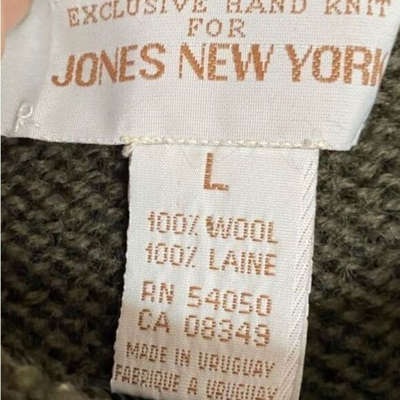 Jones, New York, women’s vintage floral, 100% Wolf long sleeve sweater S/L - Picture 4 of 4